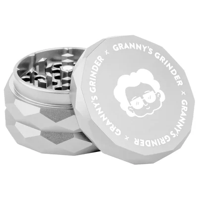 GRANNY'S WEED - Hazy Hex Grinder Silver Ø55